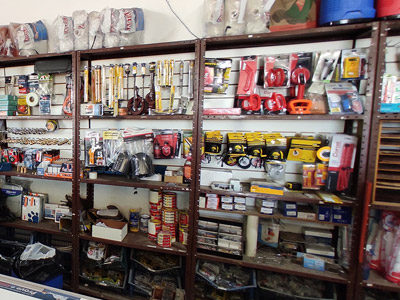 Parafusos e ferramentas em geral